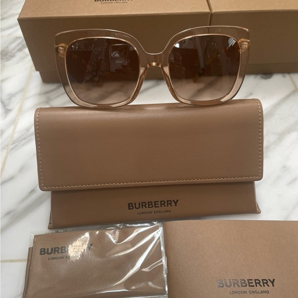 BURBERRY PEACH TRANSPARENT FRAMES WITH ICONIC VINTAGE CHECK MONOGRAM PATTERN ARM - Picture 9 of 16